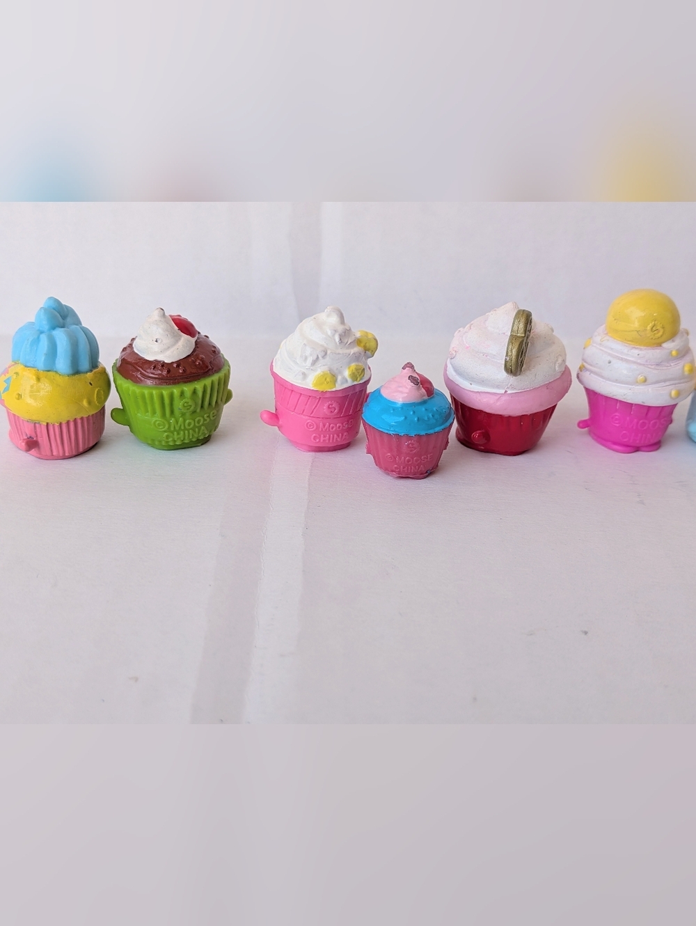 Shopkins Bakery Items 12 Pieces - Picture 4 of 6
